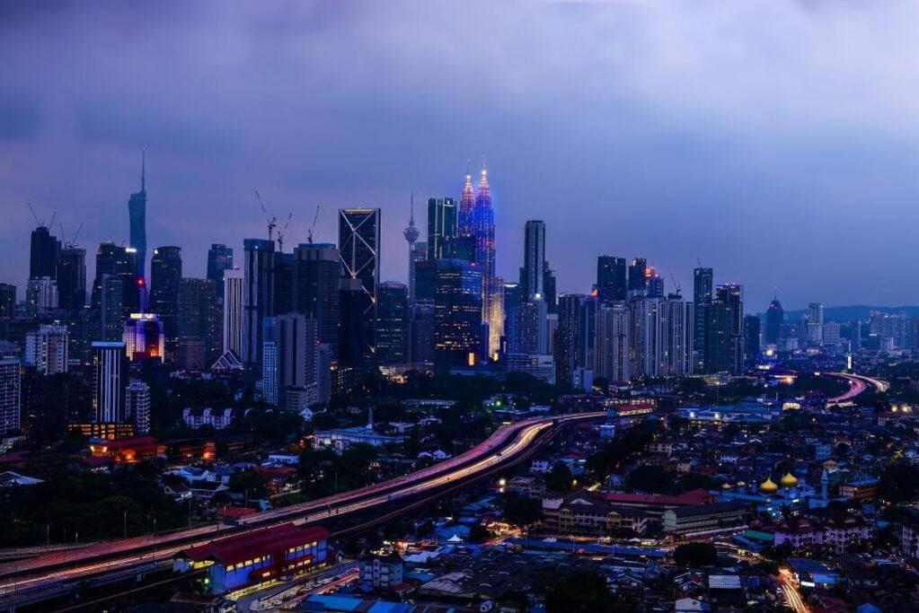 10Mins To Klcc W Lrt+Mall+Netflix Muji Urban Kuala Lumpur Ngoại thất bức ảnh