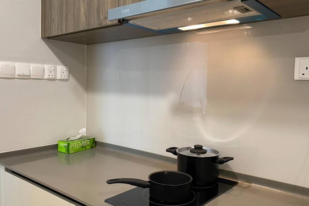 10Mins To Klcc W Lrt+Mall+Netflix Muji Urban Kuala Lumpur Ngoại thất bức ảnh